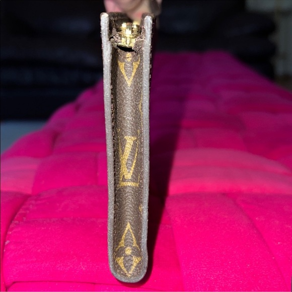 Louis Vuitton Vintage Monogram Toiletry Pouch 15 - Picture 7 of 16